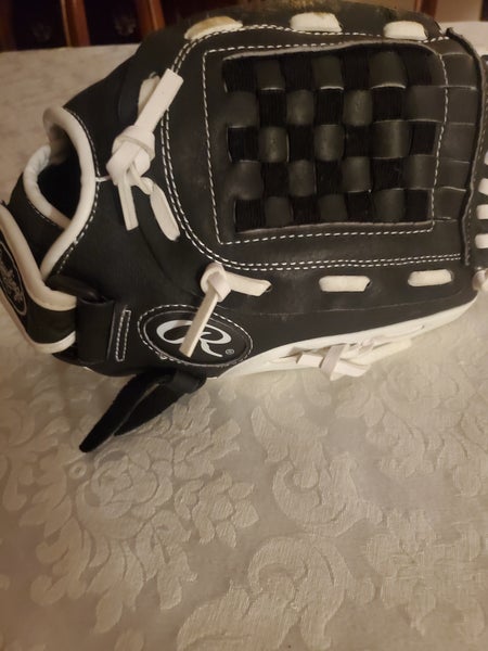 Used 2022 Rawlings Right Hand Throw Infield Baseball Glove 12"