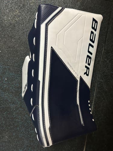 Bauer Regular M5 Pro used maybe 10 times, sold matching pads