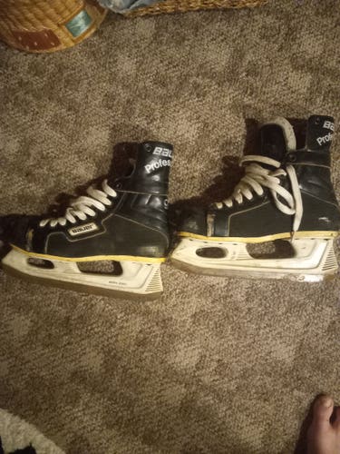 Used Bauer Hockey Skates Size 9
