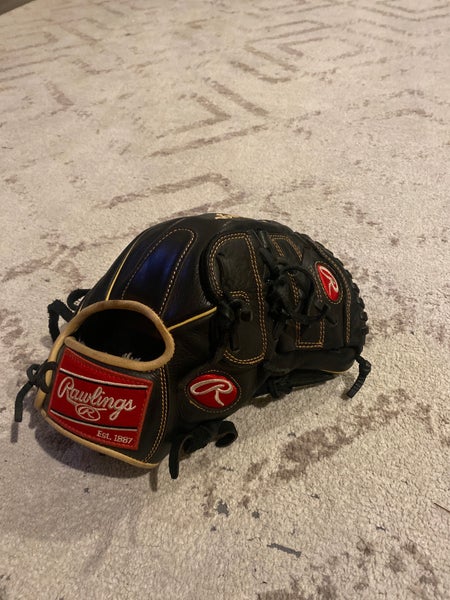 Pitcher's 12" Gold Glove Elite Baseball Glove