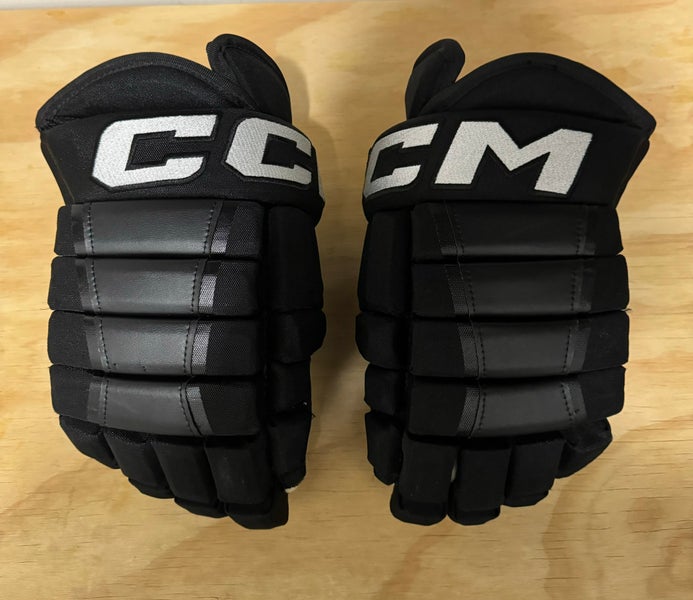 Used ccm hg97 size 13 Lehigh Valley Phantoms gloves