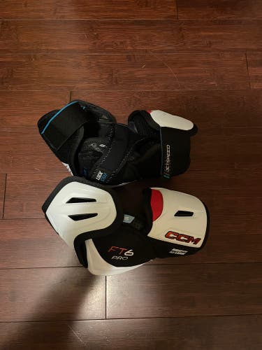 Brand new ccm ft6 pro elbow pads
