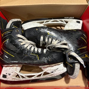 Used CCM Regular Width 9.5 Super Tacks AS3 Pro Hockey Skates