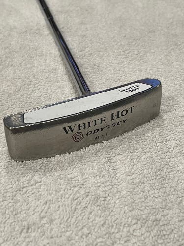 Odyssey White Hot RH Blade Putter 33.5”
