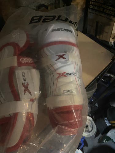 New Bauer 11" Vapor X900 Shin Pads