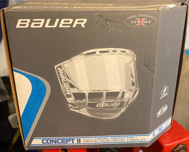 New Bauer Concept 2 Shield   Junior