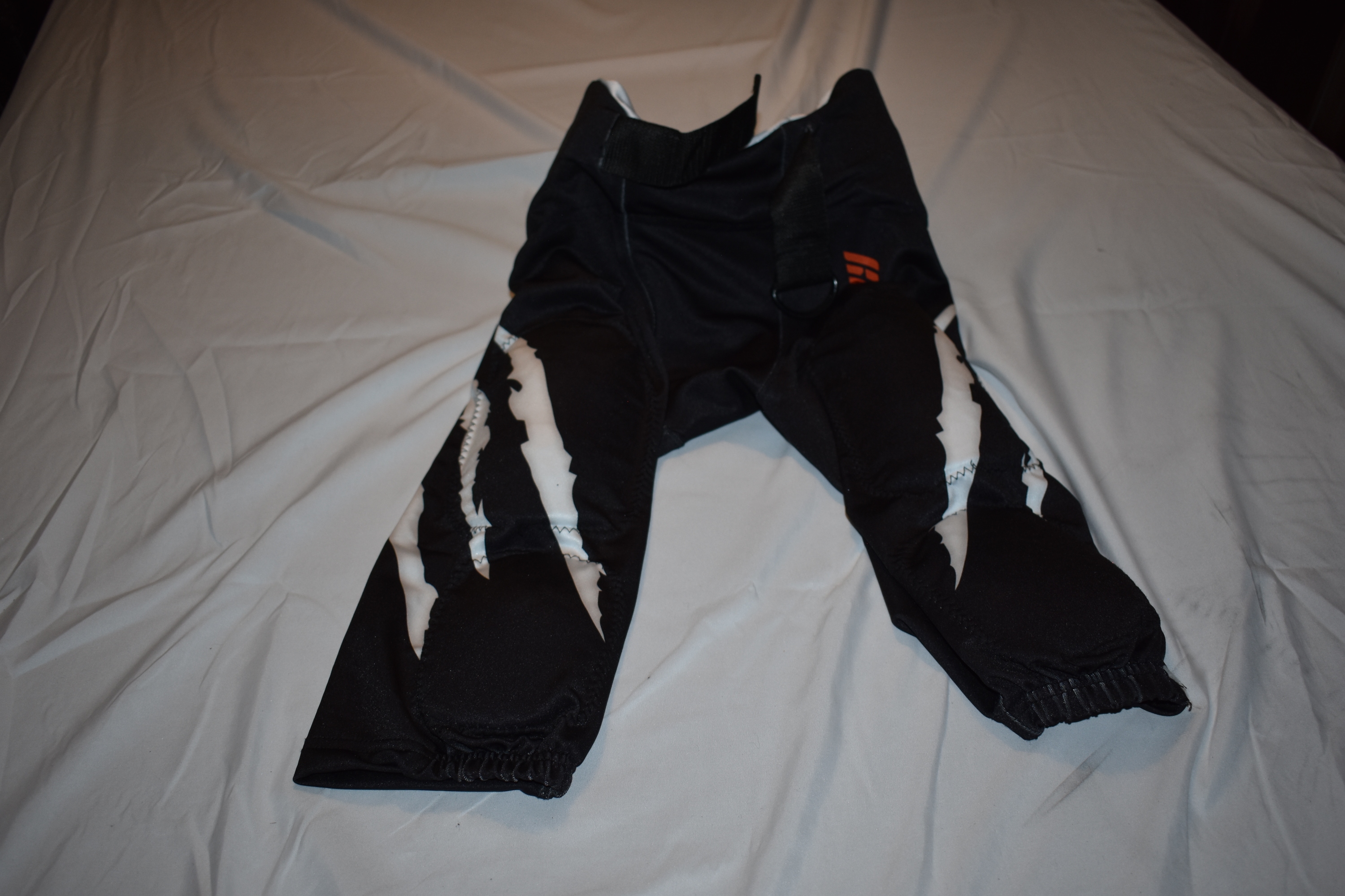 Integrated Youth Football Pants, Black/White, Youth Large - Top Condition!