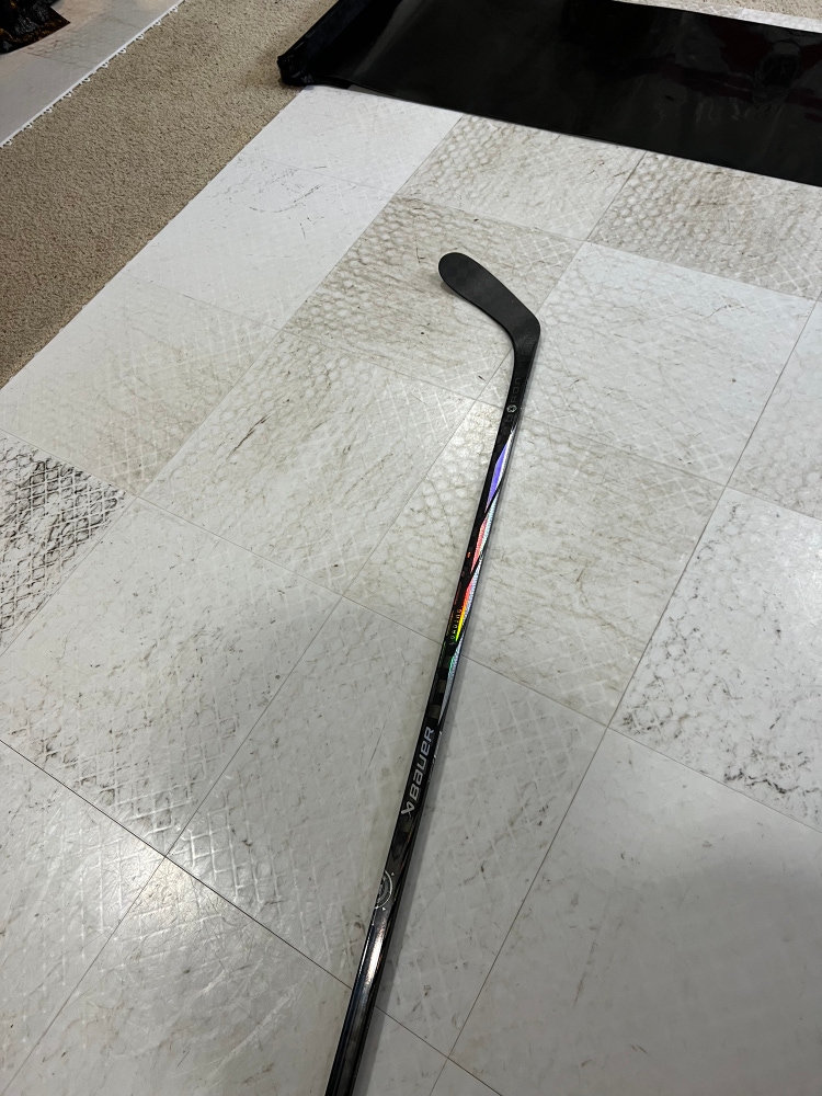 Used Left Hand P28 Proto-R Hockey Stick