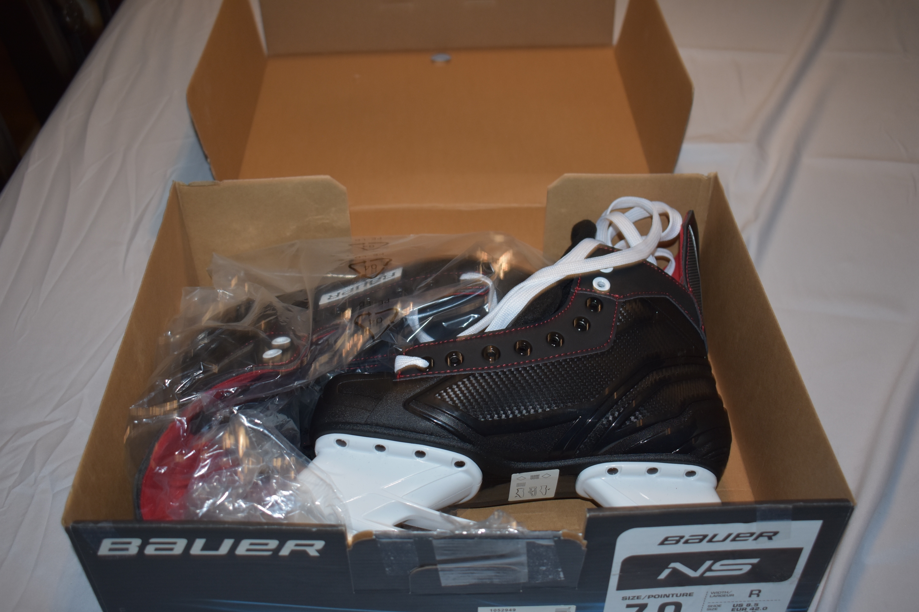 NEW - Bauer NS Hockey Skates, Size 7R - In Box