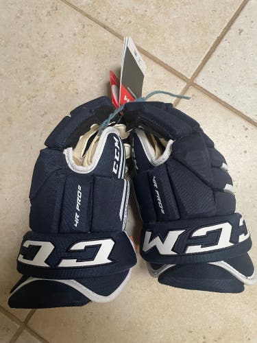 CCM 14" Tacks 4 roll pro 2 Gloves