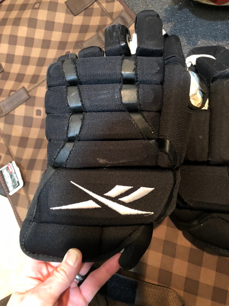 Reebok TI hockey gloves 14