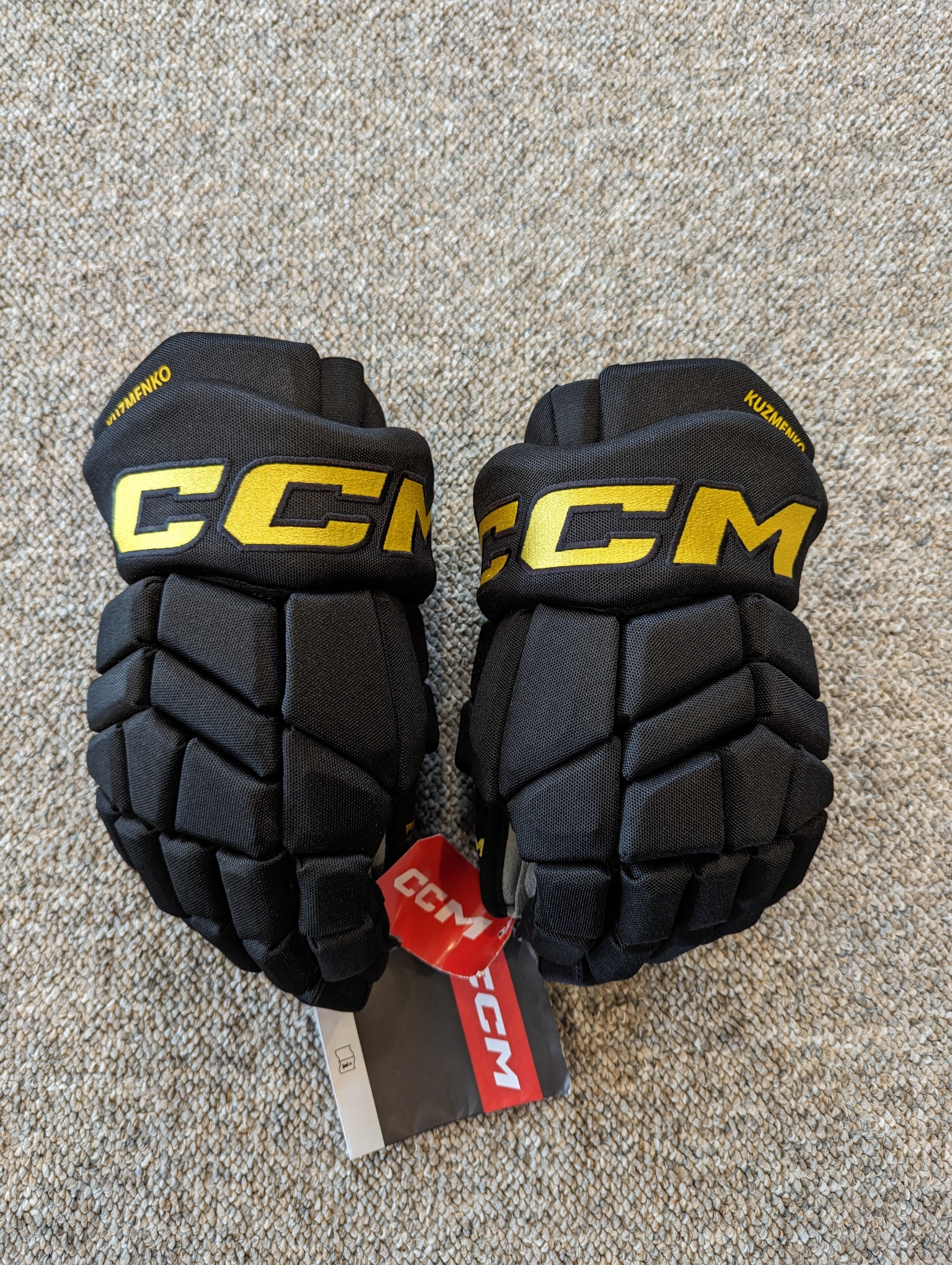 Vancouver Canucks Black Skate CCM Pro Stock 14" Hockey Gloves - KUZMENKO
