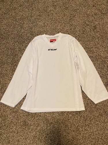 White New Large CCM Hockey Practice Jersey