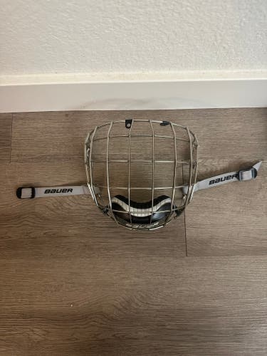 Used Small Bauer FM9900 Cage *Chrome*