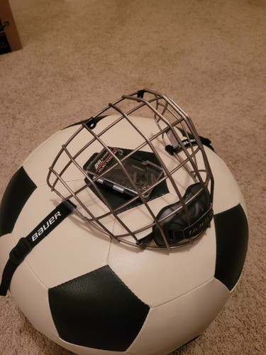 Large Bauer Re-Akt Titanium Cage