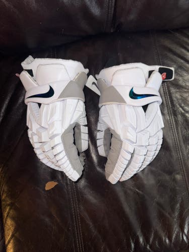 Nike Vapor Elite 13” Lacrosse Gloves