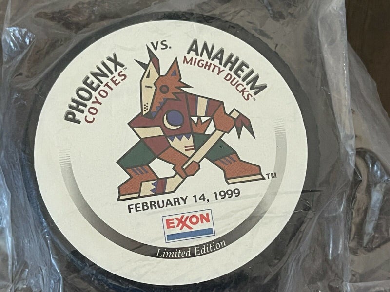 Arizona Coyotes NHL HOCKEY ROENICK TKACHUK 1999 Exxon Collectible Hockey Puck!