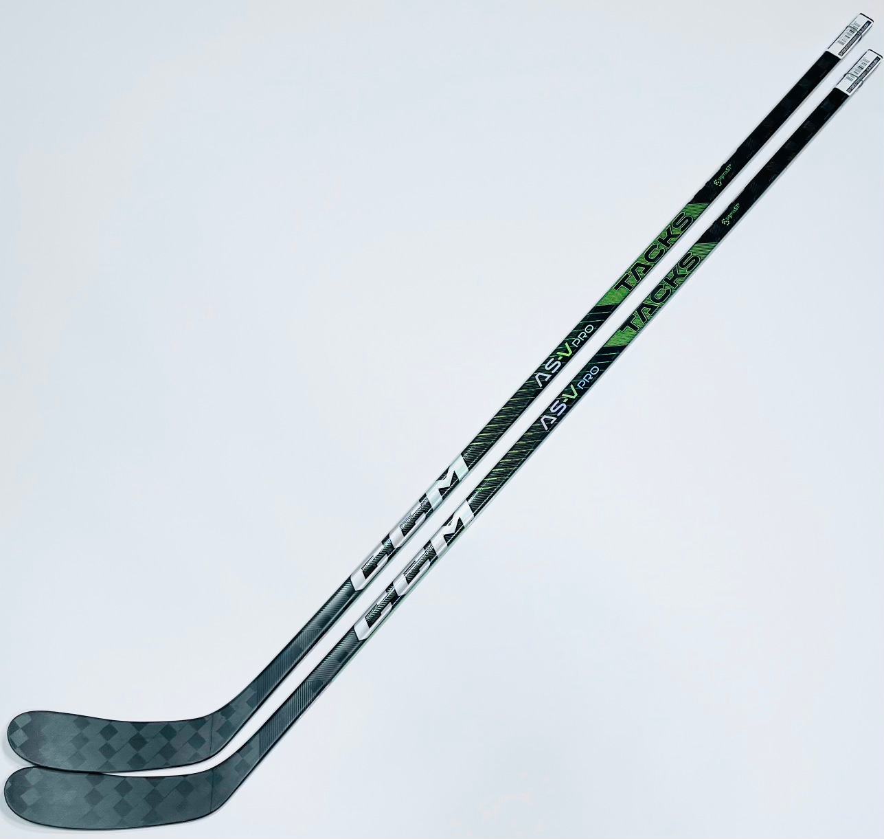 New 2 Pack CCM Ribcore Trigger 7 Pro (AS-V Pro Dress) Hockey Stick-RH-85 Flex-P28