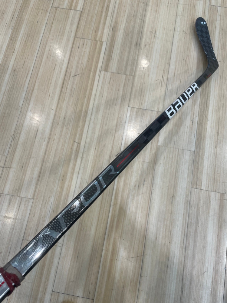 Used Senior Bauer Vapor Hyperlite Left Hand Hockey Stick P28