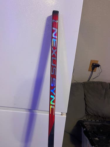 Senior Right Handed P92 Nexus Sync Hockey Stick