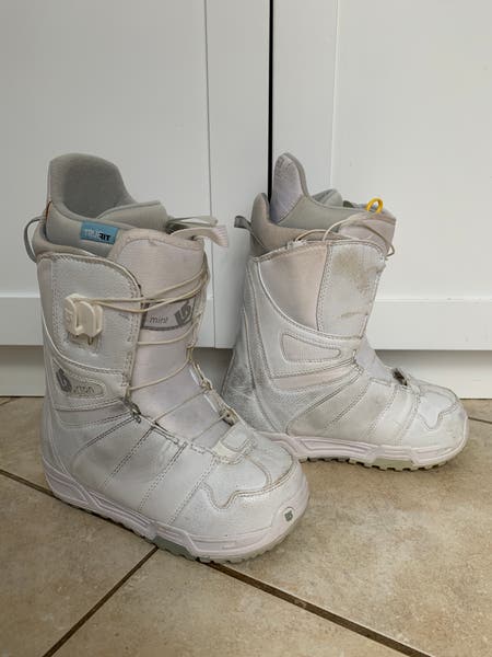 Burton 　MINT
スノーボードブーツ 女性用 ホワイト/グレー/パープル Burton Mint Snowboard Boots - Women's | evo