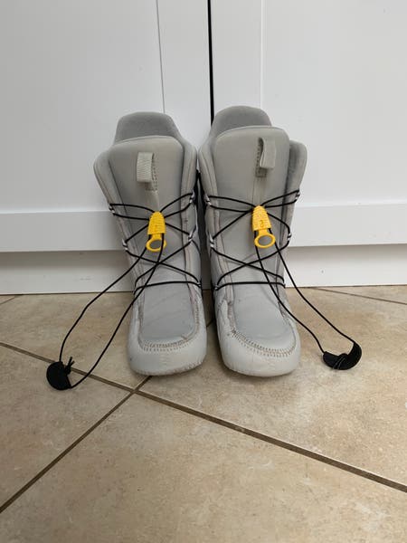 【良品】Burton WOMEN'S MINT ASIAN FIT 24cm Women's Burton Mint BOA® Wide Snowboard Boots | Burton.com
