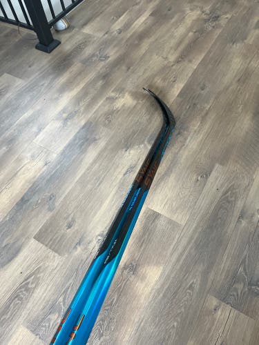 (2 Pack) Senior RH Nexus Sync Hockey Stick RESERVED