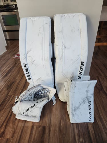 Bauer Full Right M5 Pro Goalie Full Set- large 35+1