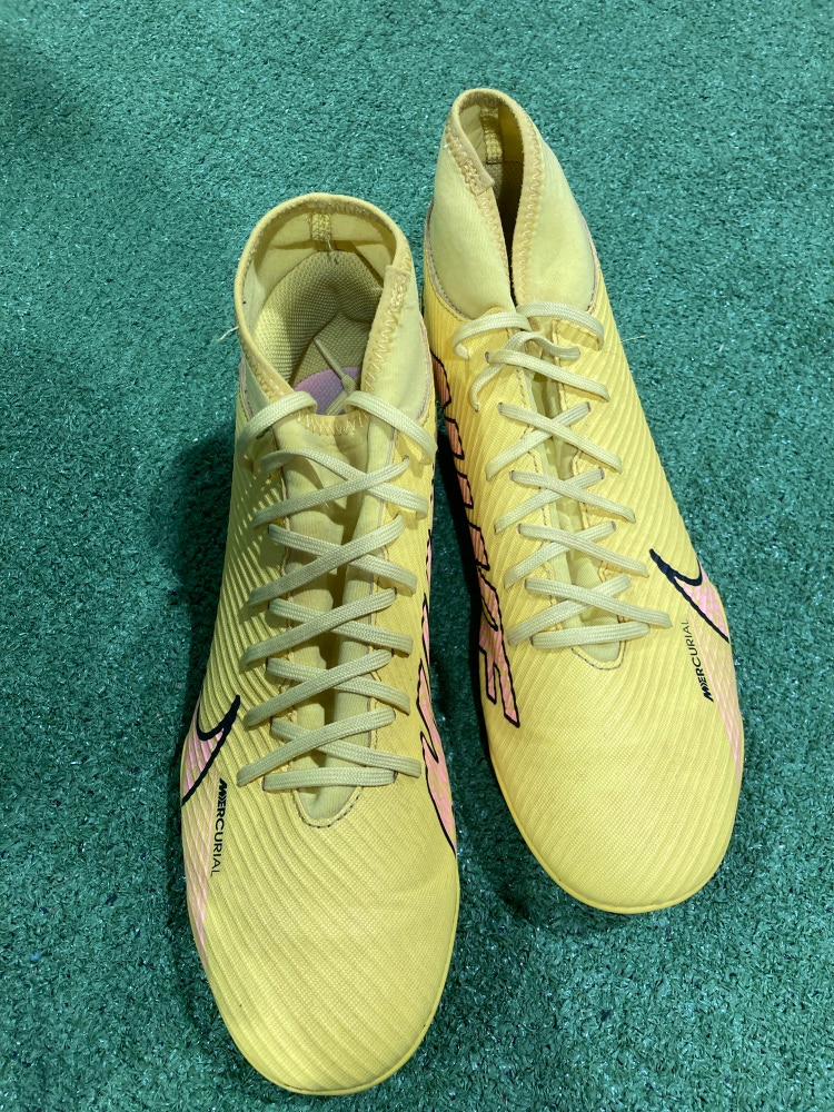 Yellow Used Men's Size Men's 10.5 (W 11.5) Molded Cleats Nike Cleats