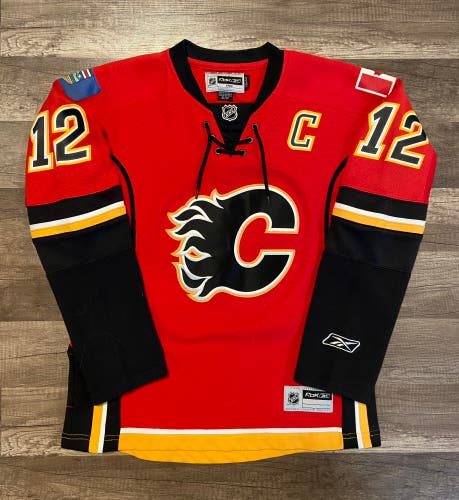 Calgary flames Jarome Iginla hockey jersey