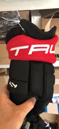 True temper catalyst xp ice hockey gloves 13”