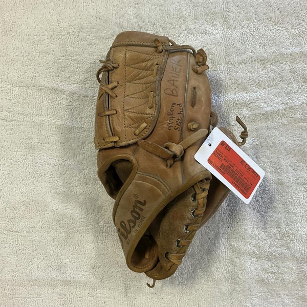 Used Wilson A2185 Catfish Hunter 10 1 2 Fielders Glove