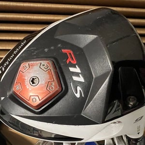 TaylorMade r11s 9* Driver with Diamana 'ahina 60 Regular Flex 0402
