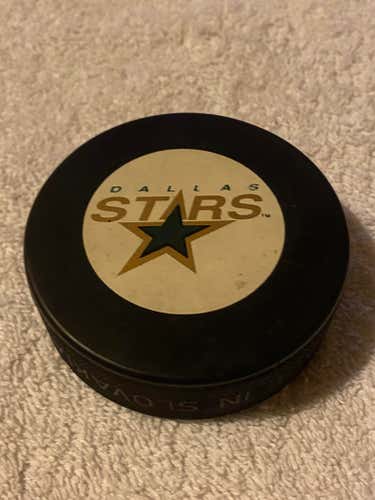 Dallas Stars National Hockey League (NHL) Official Hockey Game Puck