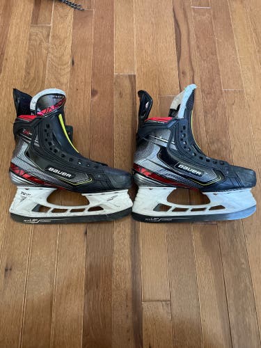 Intermediate Bauer Regular Width Size 4 Vapor 2X Pro Hockey Skates