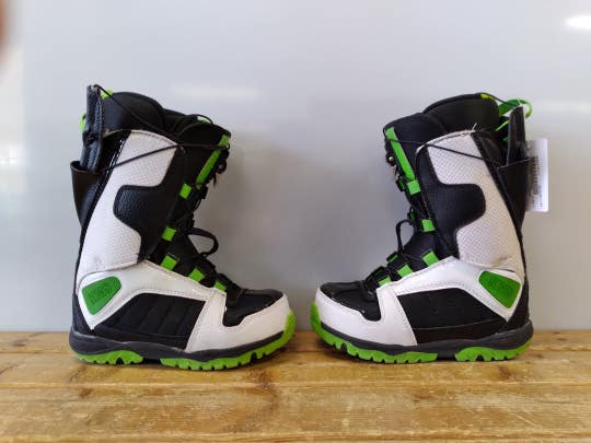 Used Sims Junior 02.5 Snowboard Boys Boots