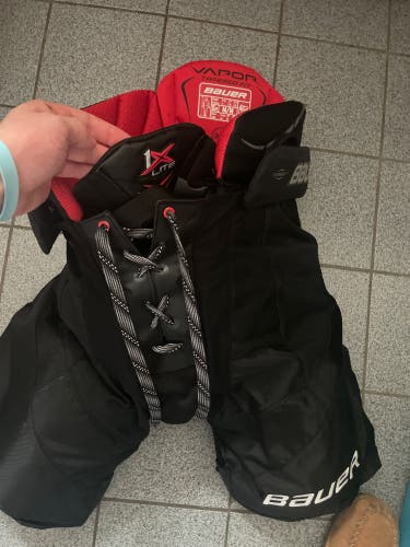 New Medium Bauer vapor 1x lite pants