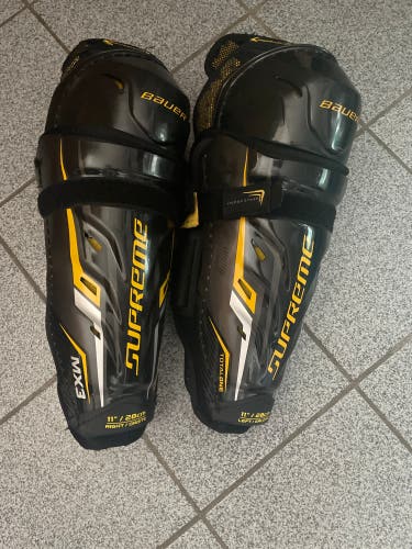 New Bauer 11"  Supreme TotalOne MX3 Shin Pads
