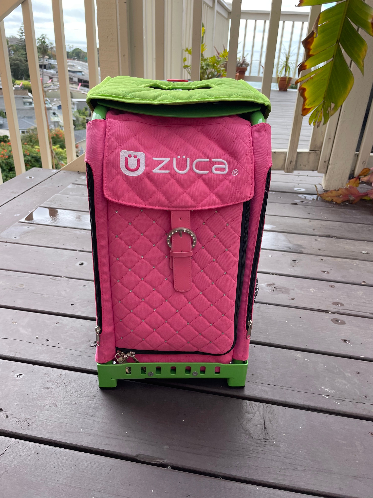 Zuca Rolling Bag -like new