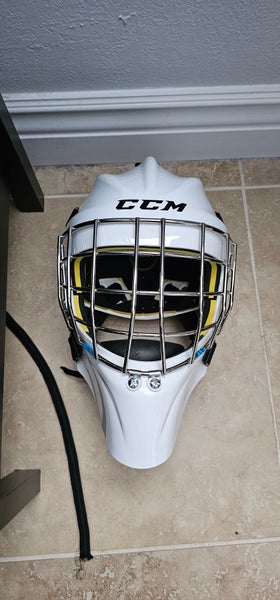 Senior Used CCM Axis 1.5 Goalie Mask