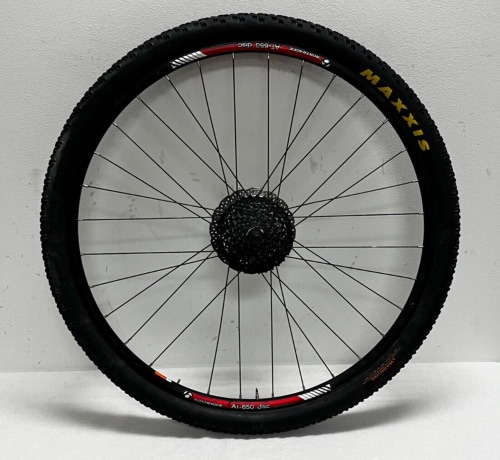Bontrager AT-650 Disc 9-speed 32-Spoke Black Aluminum 29er Rear Wheel +Tire