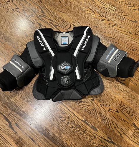 Vaughn Velocity V9 Goalie Chest Protector