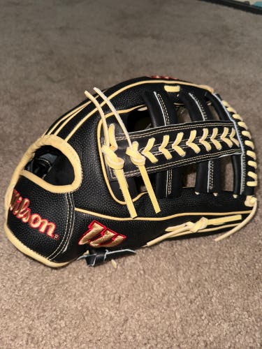 New Right Hand Throw 12.75" A2000 Baseball Glove