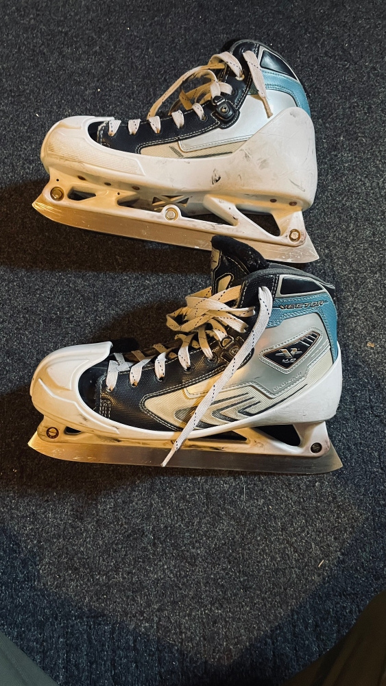 Used Bauer Regular Width  8.5 Hockey Goalie Skates