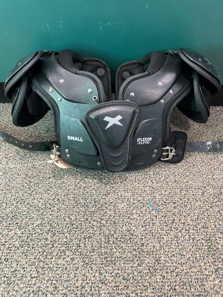 Used Small Xenith XFlexion Flyte Shoulder Pads