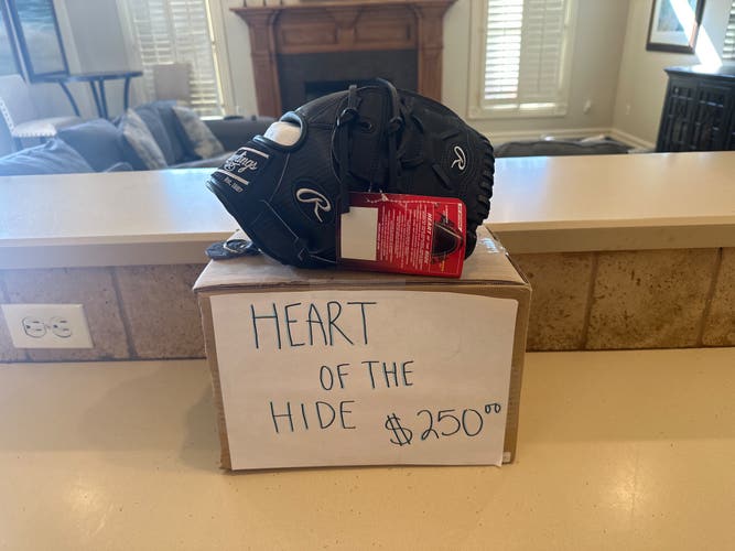 Rawlings heart of the Hide baseball glove