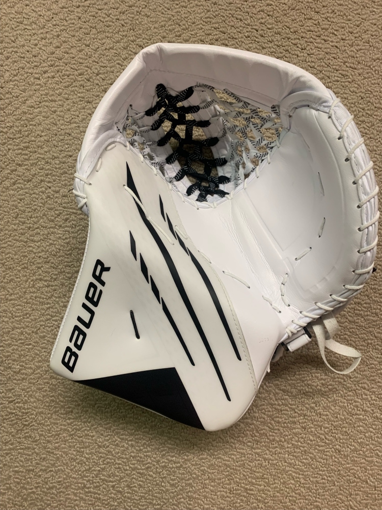 Bauer Hyperlite Goalie Glove New