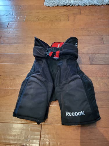 Junior Used XL Reebok 18K Hockey Pants