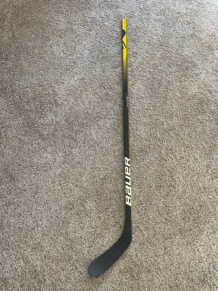 Bauer Nexus Geo Hockey Stick (Yellow) Pro Stock Stick Evan Rodrigues RH 82 Flex P28