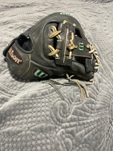 2019 Infield 11.5" A2000 Baseball Glove